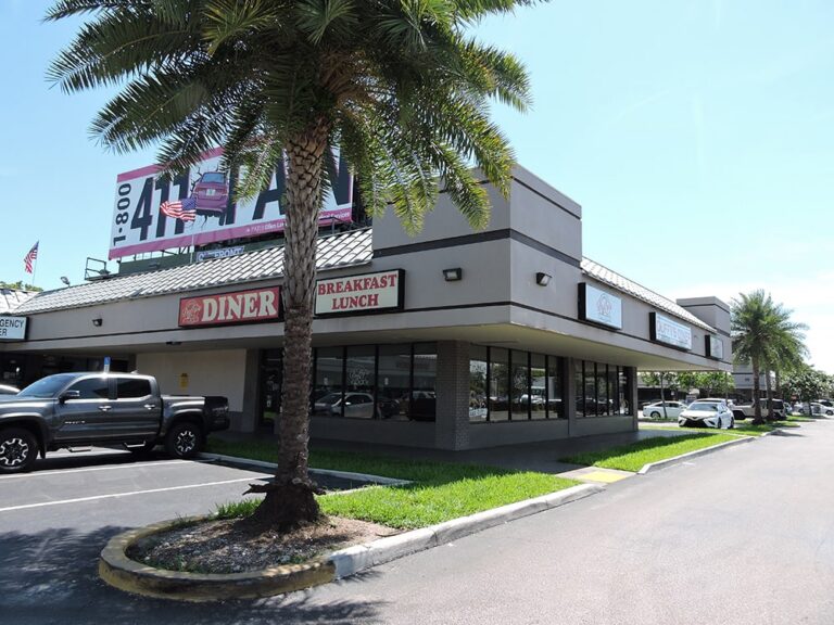 Pinecrest Square 2 768x576